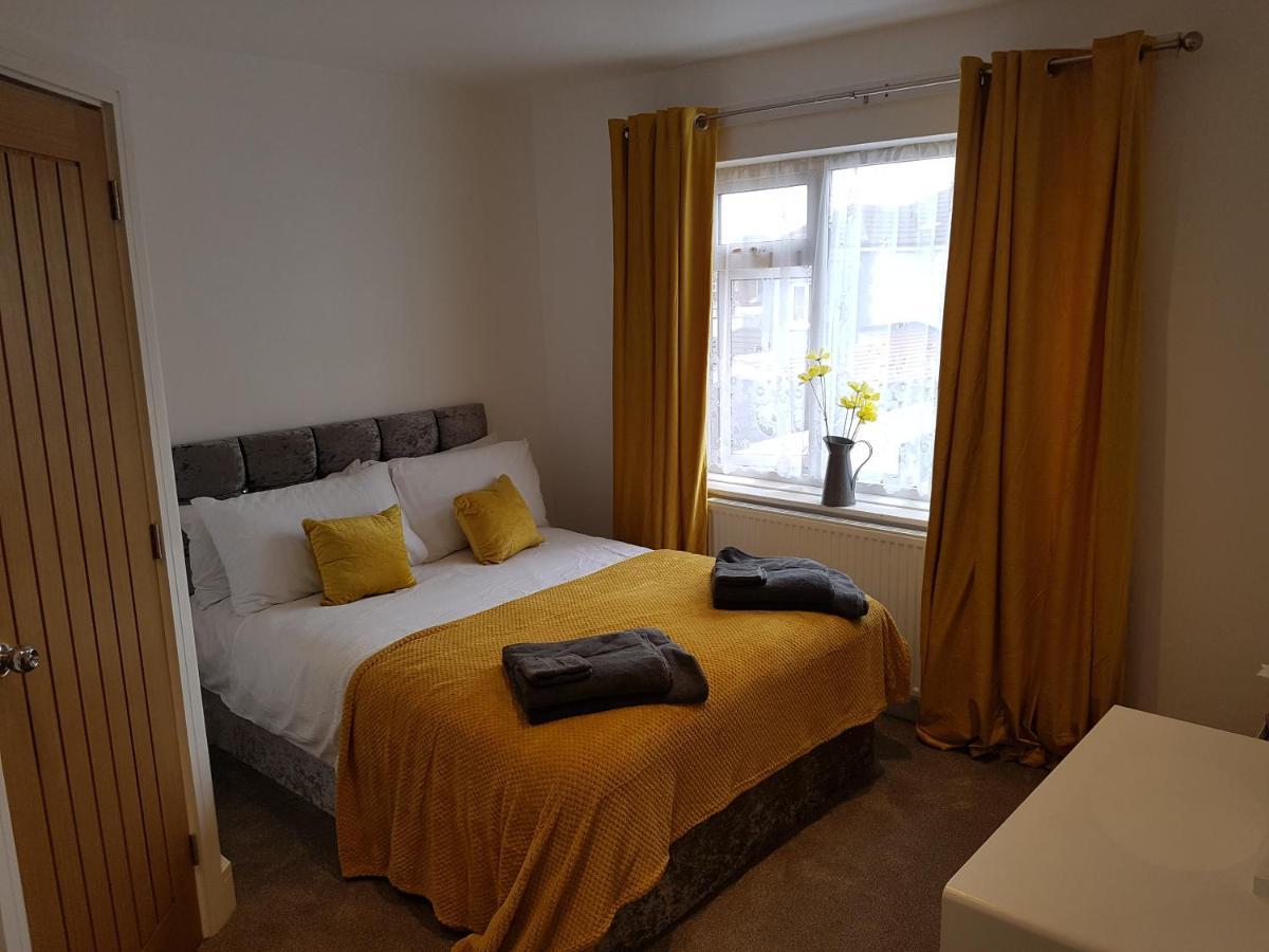 Rosie Flanagan'S Bed & Breakfast สเกคเนส ภายนอก รูปภาพ