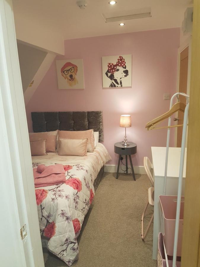 Rosie Flanagan'S Bed & Breakfast สเกคเนส ภายนอก รูปภาพ
